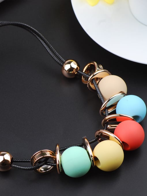 Qunqiu Fashion Colorful Resin Beads Artificial Leather Necklace 2