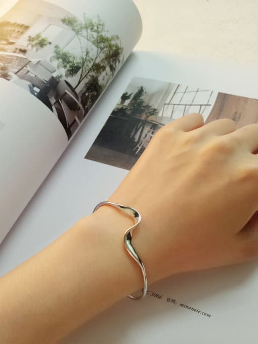 Peng Yuan Simple Wave Silver Opening Bangle 1