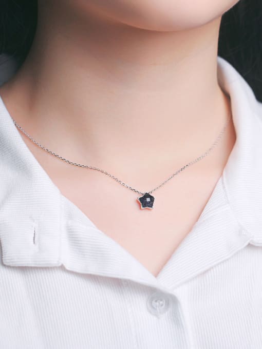 Peng Yuan Fashion Black Stone Star Necklace 1