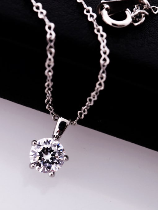 KM Shining Crystal Short Necklace 3