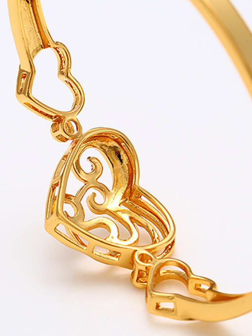 XP Copper Alloy 24K Gold Plated Classical Heart-shaped Hollow Bangle 3