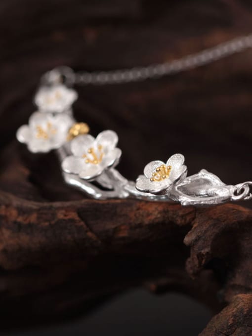 SILVER MI Plum Blossom Women Accessories Necklace 1