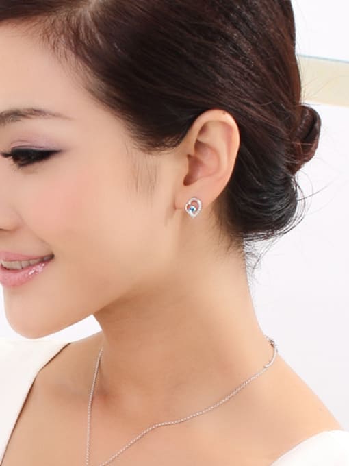 OUXI 18K White Gold Heart-shaped Austria Crystal stud Earring 1