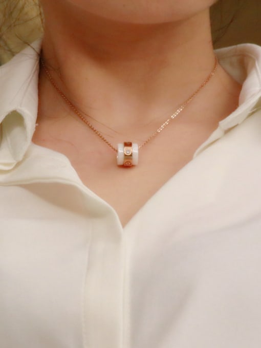 GROSE White Ceramic Pendant Clavicle Necklace