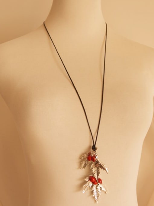 Dandelion 2018 Women Exquisite Leaf Shaped Necklace 1