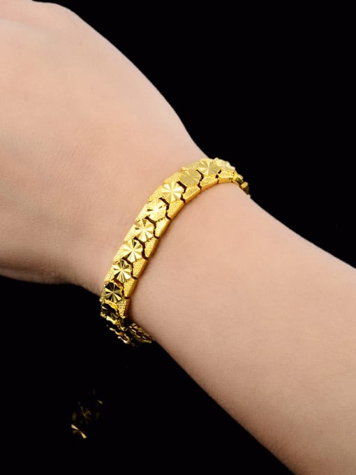 Yi Heng Da Delicate 24K Gold Plated Geometric Shaped Copper Bracelet 1