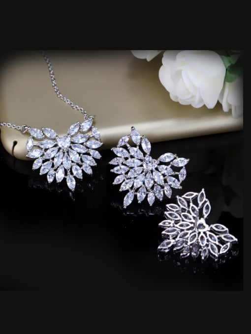 White Heart-shape earring Necklace Jewelry Set