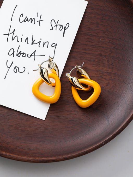 C yellow Alloy With Gold Plated Simplistic Geometric Clip On Earrings