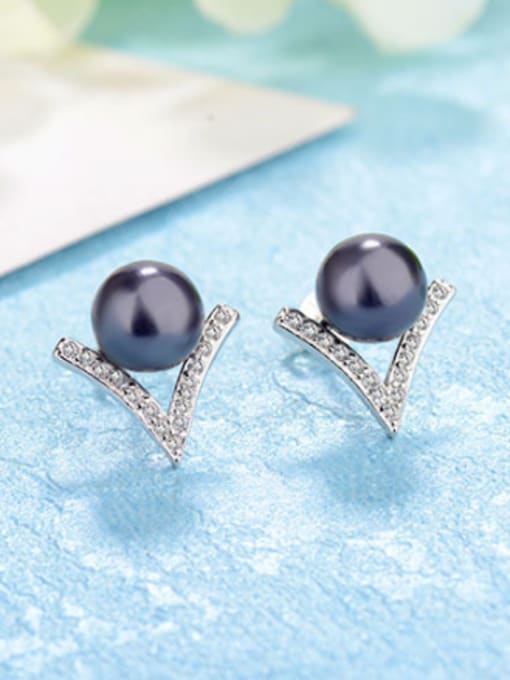Black Simple Imitation Pearl Shiny Zirconias V-shaped Stud Earrings