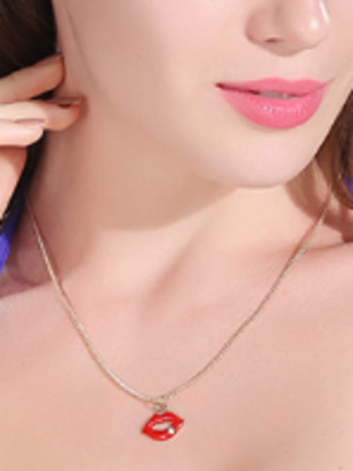 OUXI Sexy Rose Gold Red Lips Shaped Necklace 2