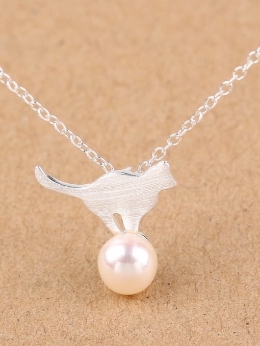 Peng Yuan Artificial Pearl Kitten Silver Necklace 0