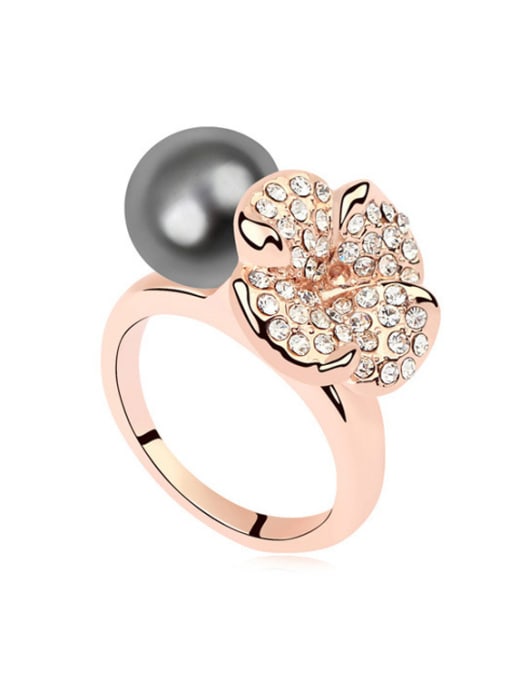 QIANZI Personalized Imitation Pearl Shiny Crystals-Covered Flower Alloy Ring 1