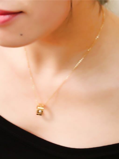 GROSE Simple Fashion Women Clavicle Necklace 1