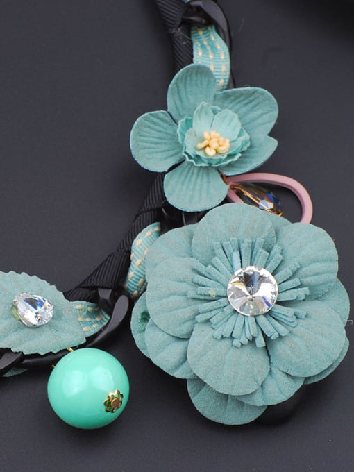 Qunqiu Fashionable Handmade Cloth Flowers Woven Ribbon Necklace 1