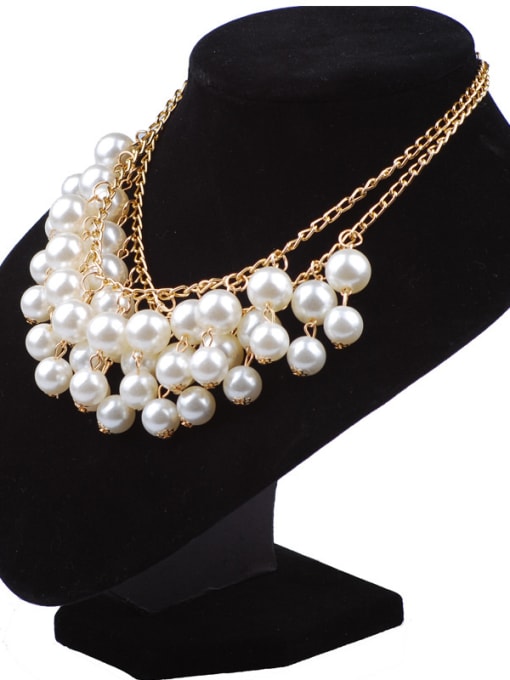 Qunqiu Elegant White Imitation Pearls Gold Plated Alloy Necklace 1
