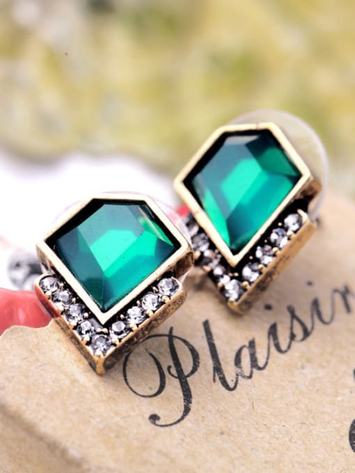 KM Fashion Luxury Rhinestone stud Earring 3