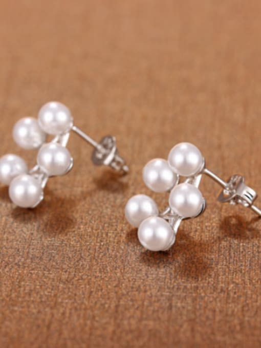 AI Fei Er Fashion Imitation Pearls Star Stud Earrings 1