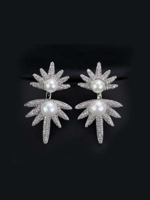 L.WIN Separate Zircons Pearls Cluster earring