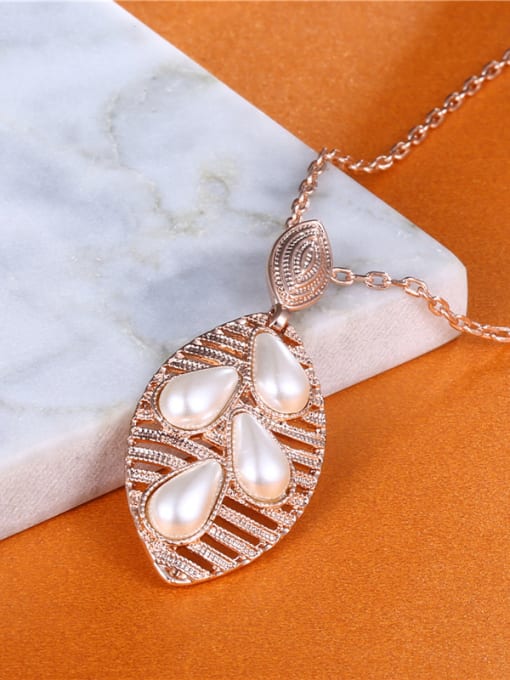 Rose Gold Elegant Water Drop Shaped Pearl Necklace
