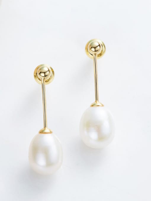 White Fashion Freshwater Pearl Gold Plated Stud Earrings