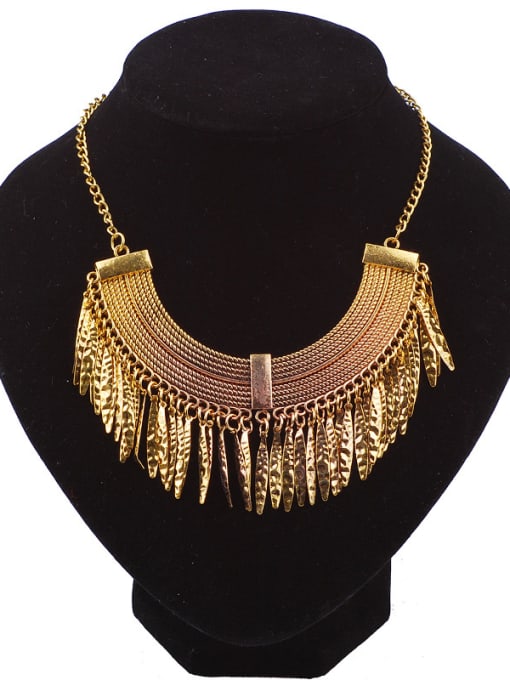 Gold Exaggerated Arc shaped Tassels Pendant Alloy Necklace