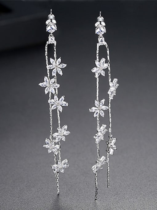 White Copper inlaid AAA cubic zirconia  Delicate Flower  Stud Earrings