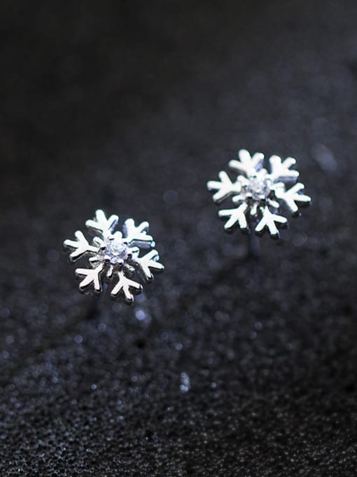 white All-match Snowflake Shaped Rhinestones S925 Silver Stud Earrings