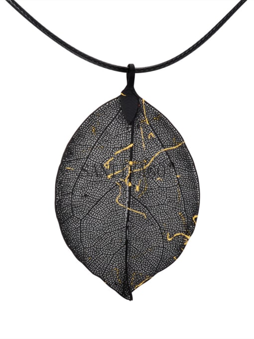 black Fashionable Natural Leaf Artificial Leather Necklace