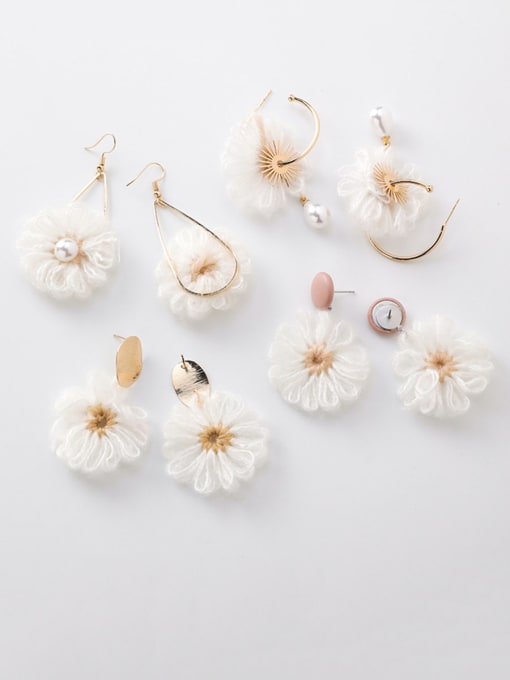 Girlhood Alloy With Rose Gold Plated Personality  Wool Flower Drop Earrings