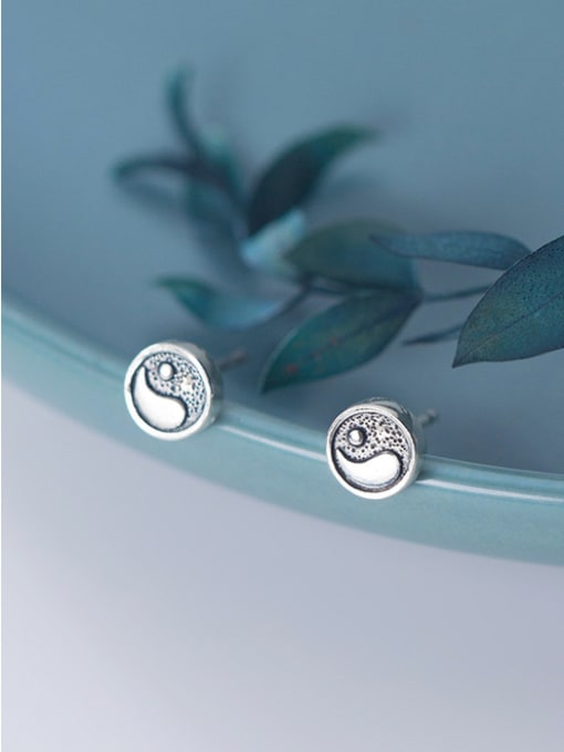 Rosh 925 Sterling Silver With Silver Plated Simplistic Geometric Taiji Diagram Stud Earrings 0