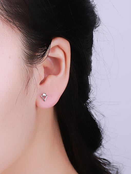 One Silver Women Elegant Triangle Shaped Zircon cuff earring 1