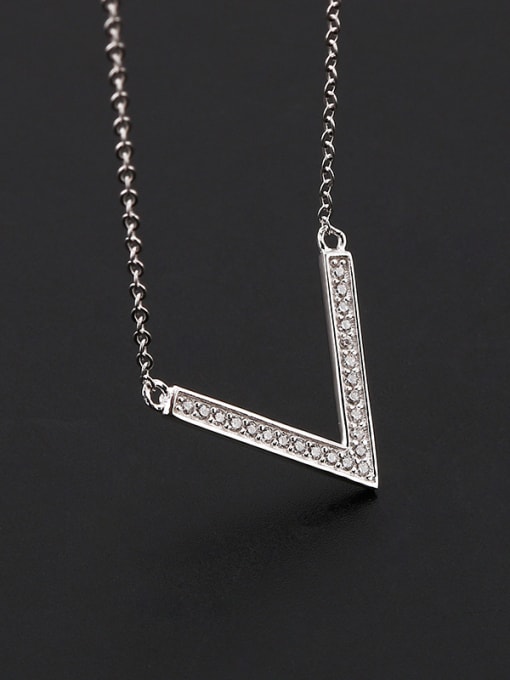 OUXI Simple V-shaped Pendant Zircon Necklace 2