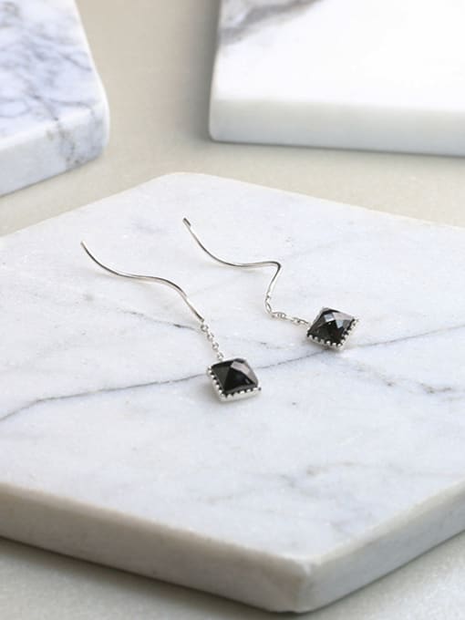Peng Yuan Simple Black Stone Silver Line Earrings 2