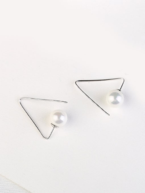 Peng Yuan Simple Triangle Freshwater Pearl Earrings 2