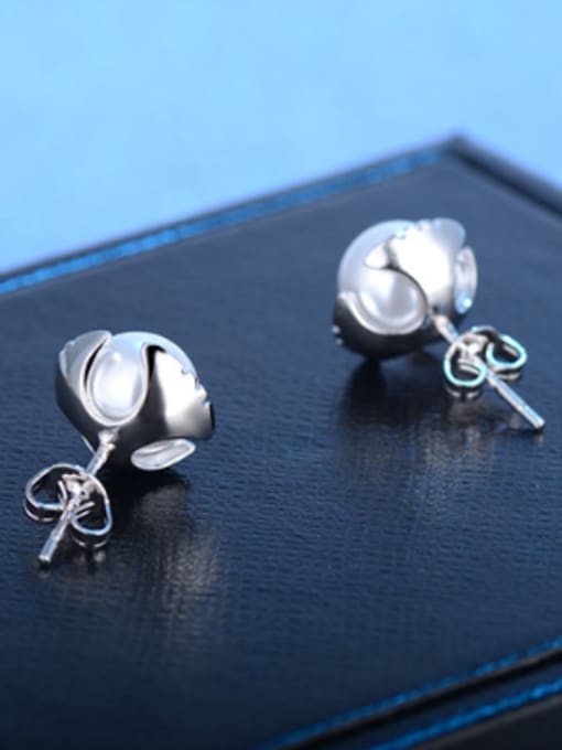 AI Fei Er Fashion White Imitation Pearl Cubic Zirconias Copper Stud Earrings 2