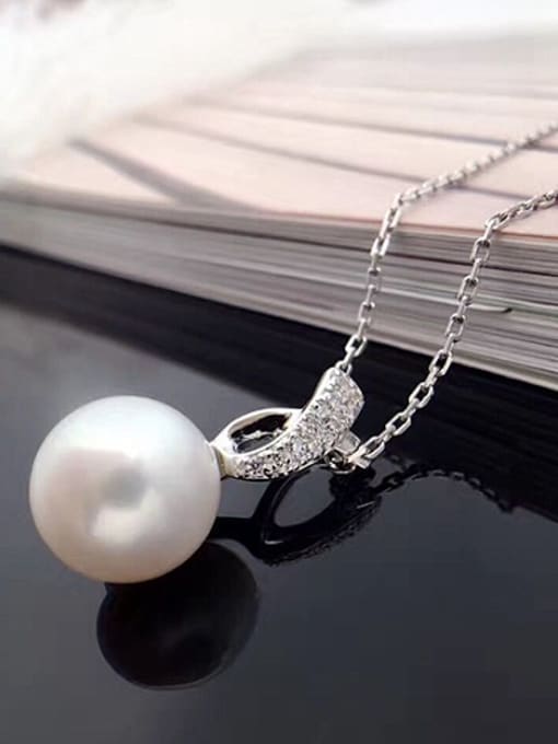 EVITA PERONI 2018 2018 Freshwater Pearl Necklace 1