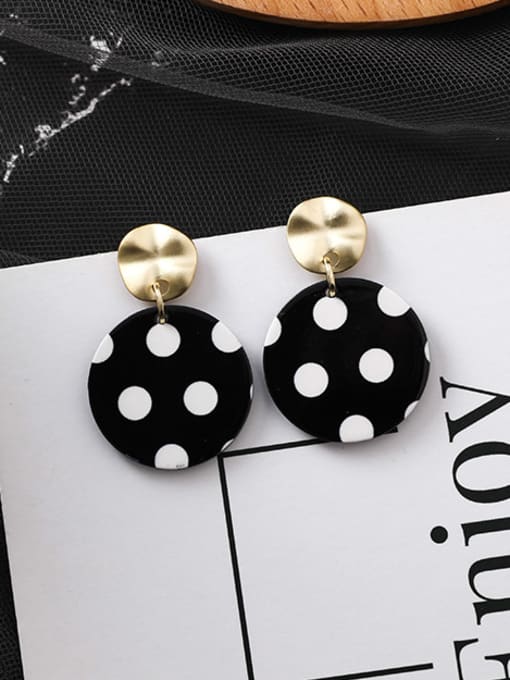 B Black Alloy With Imitation Gold Plated Fashion Round Chandelier Earrings