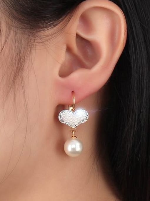 CONG Fashion Heart Shaped Artificial Pearl Drop Earrings 1