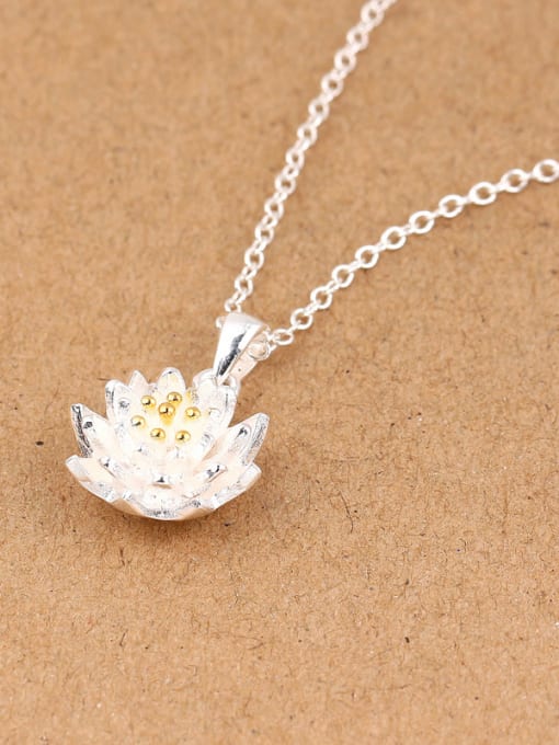 Peng Yuan Simple Flower Necklace 1