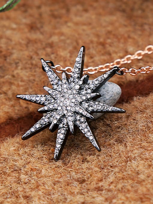 KM Star Rhinestones Fashionable Alloy Necklace 2