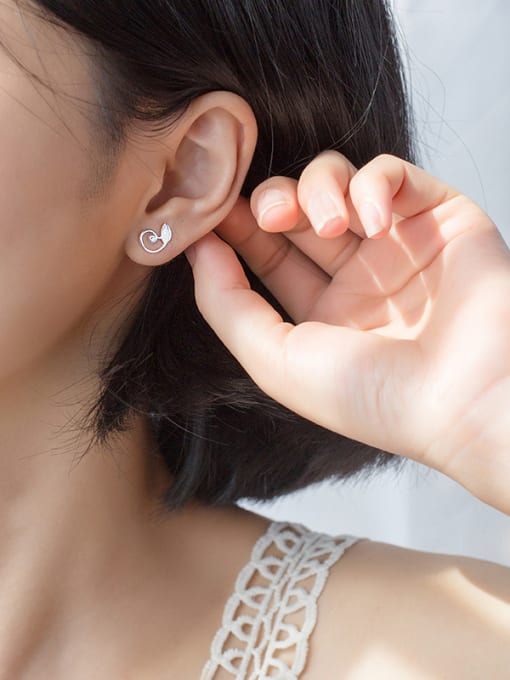 Rosh Women Temperament Leaf Shaped S925 Silver Stud Earrings 1