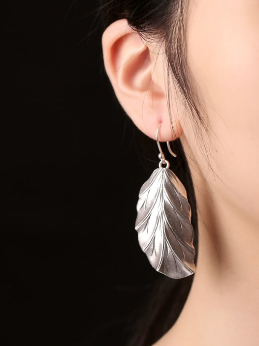 Peng Yuan Classical Leaf Handmade Silver hook earring 1