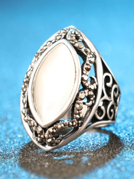 Gujin Retro style Noble Oval Opal Stone Hollow Alloy Ring 3
