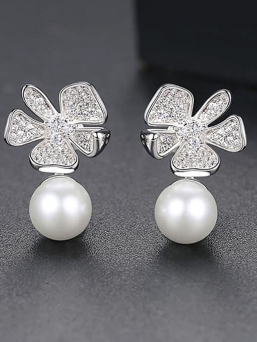platinum-T07H06 Copper With Platinum Plated Cute Flower Stud Earrings