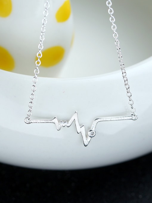 kwan Irregular Shaped Pendant Women Fashion Necklace 1