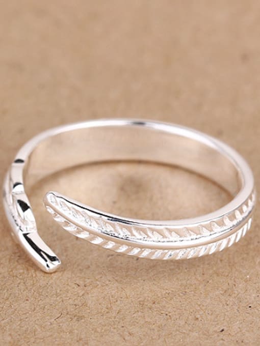 Peng Yuan Simple Feather Opening Midi Ring 1