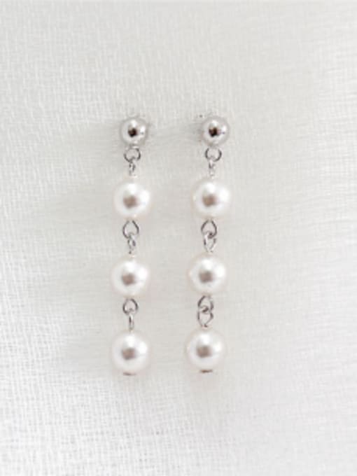 white Fashion Three Artificial Pearls Silver Stud Earrings