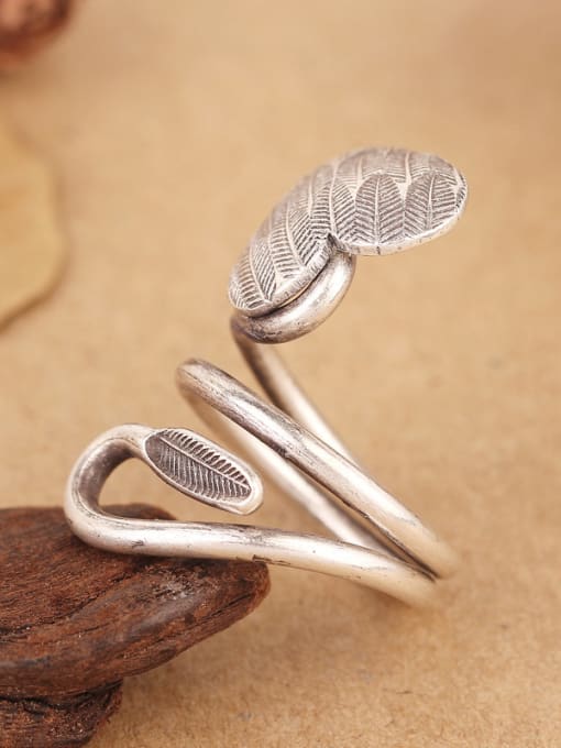 Peng Yuan Personalized Handmade Silver Heart-shaped Ring 2