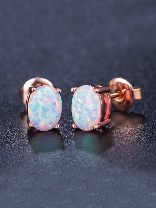 Rose Gold Oval-shaped stud Earring