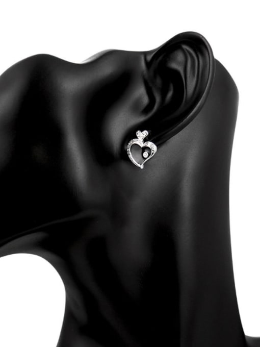 OUXI Fashion Heart shaped Stud Earrings 1